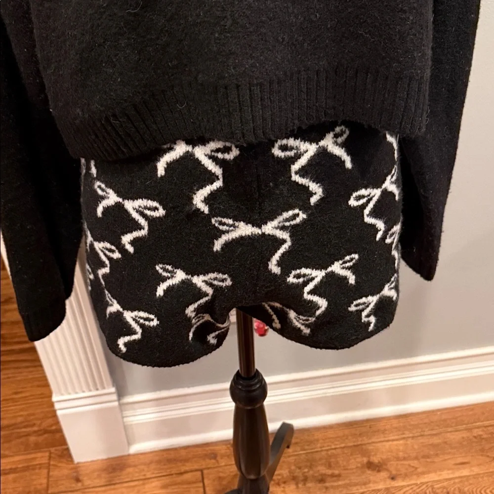 Wild Fable black sweater and shorts set - Picture 3 of 5